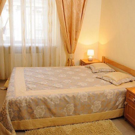Anna Apartments Λβιβ Δωμάτιο φωτογραφία
